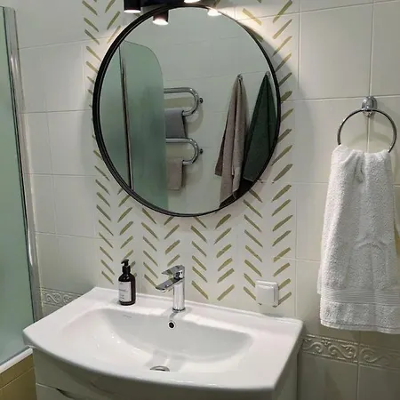 видова біля метро хрещатик Apartmán *